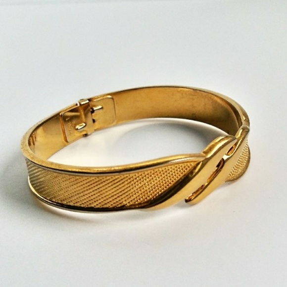 Vintage Monet Bracelet - Goldtone - Hinged - Picture 3 of 6